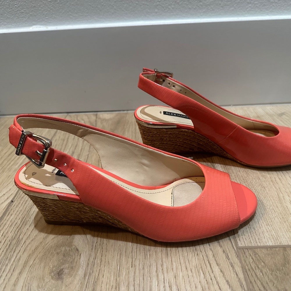 Alex Marie Nattalie Wedges